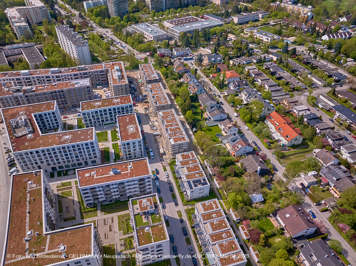 04.05.2023 - Luftbilder vom Alexisqaurtier und Pandion Verde in Neuperlach